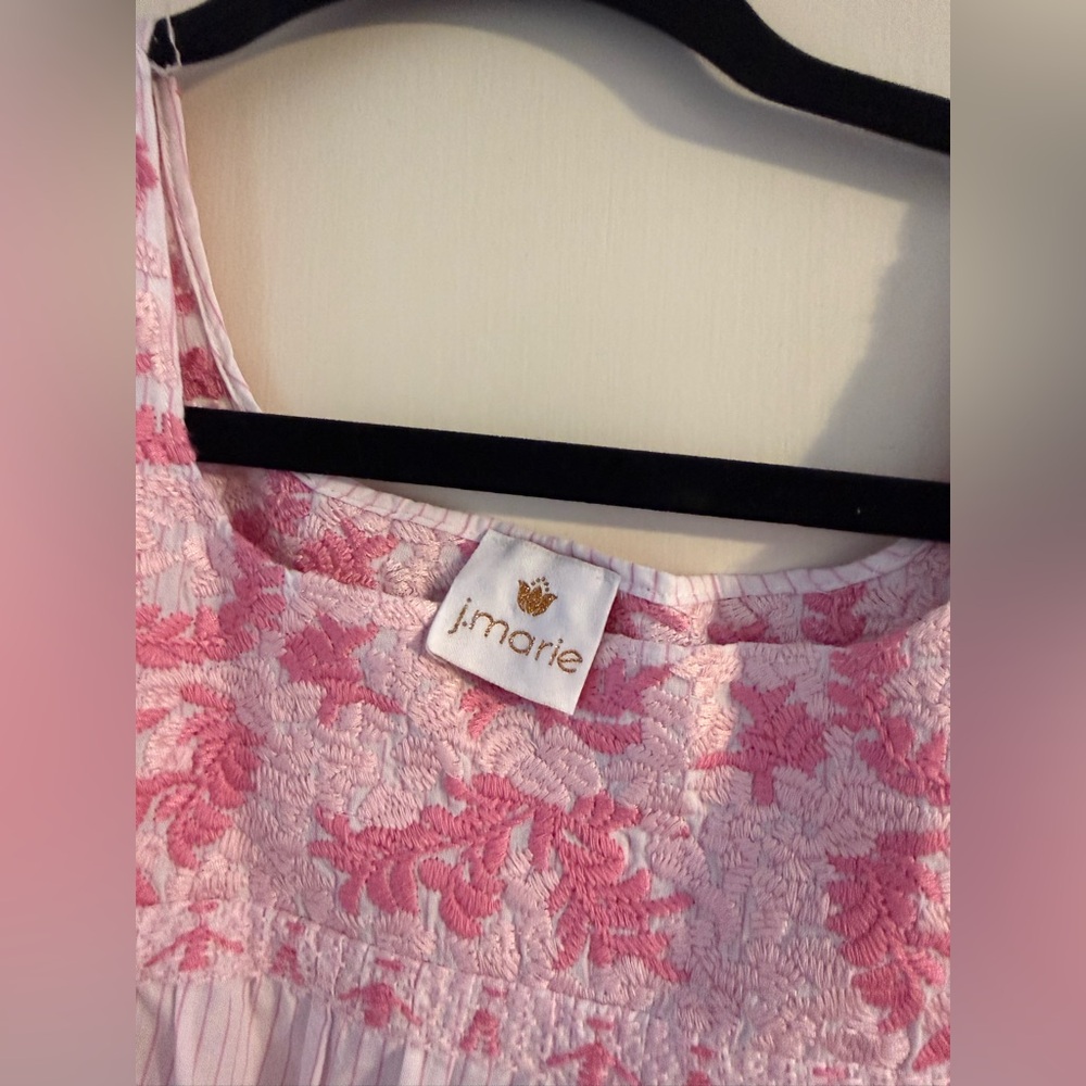 J Marie Embroidered Pink and White Women's Top - Picture 2 of 2